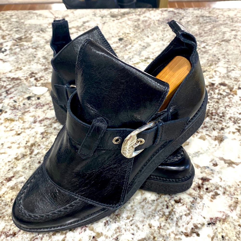 Zara Woman dive 39 …Never worn